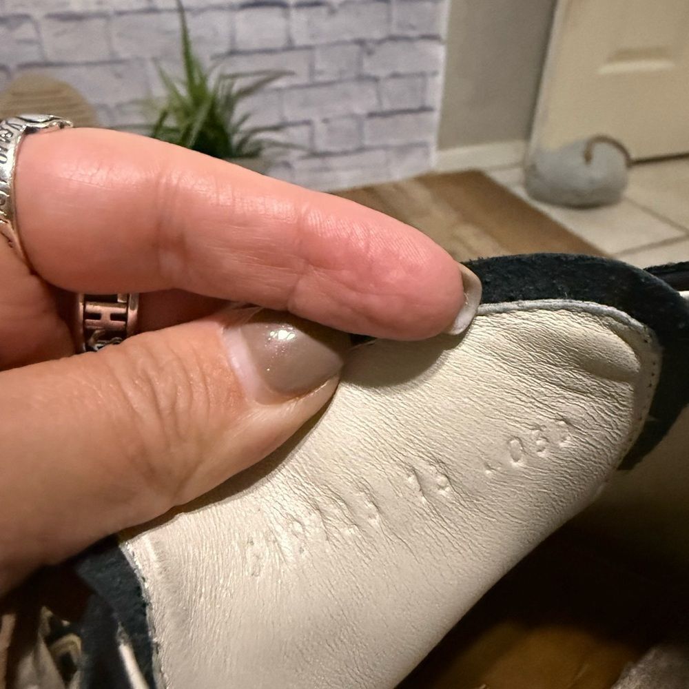 GUCCI x SEGA Falacer sneaker black leather Size 13 519723
Pre owned condition - Picture 10 of 16